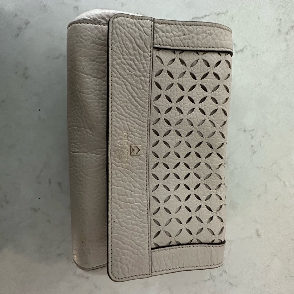 Nude cream neutral Kate spade clutch w/ crossbody strap
